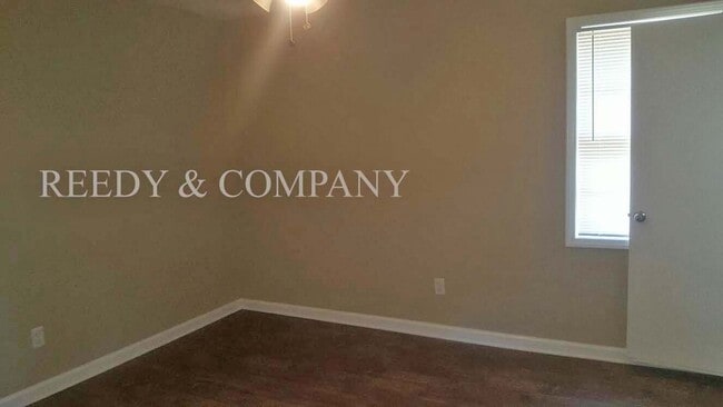 Building Photo - 4225 Arrowhead Rd