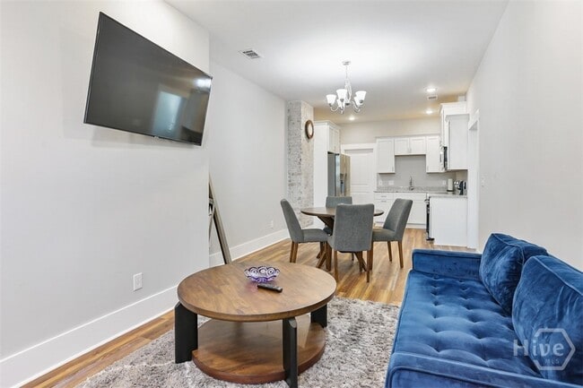 Building Photo - 537 E Congress St