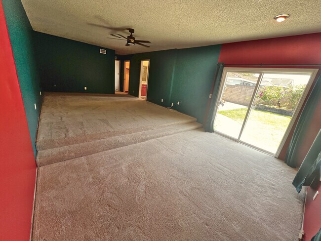 Building Photo - 2260 Crocker Way