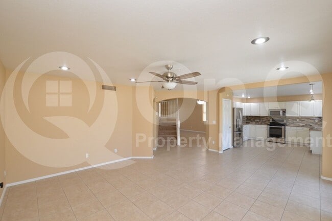 Building Photo - 9325 E Pershing Ave