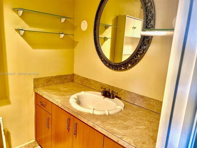 Building Photo - 2940 N Course Dr