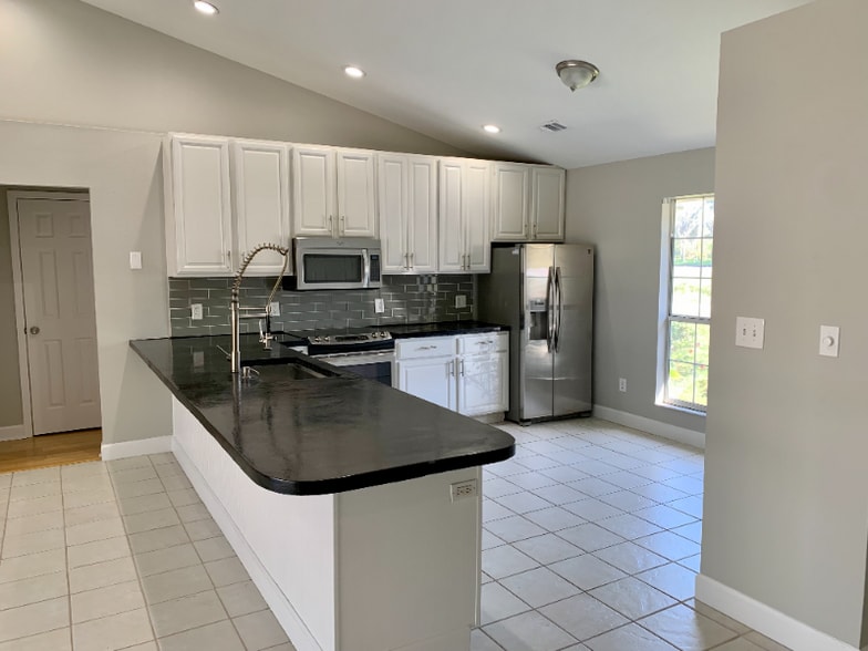 Building Photo - 4504 Kim St