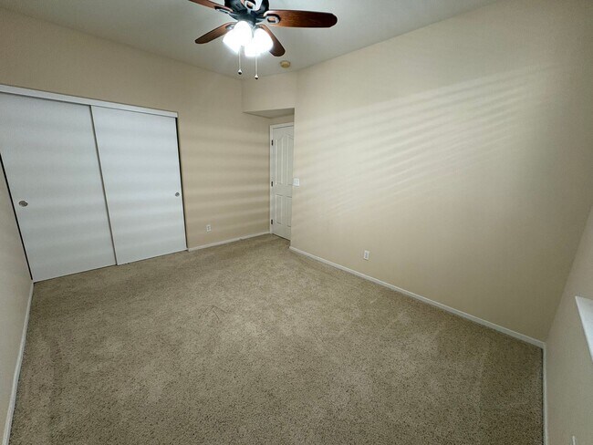 Building Photo - 1523 E Monte Vista Ct