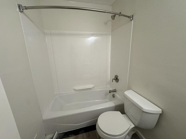 Building Photo - 314 College Park Dr