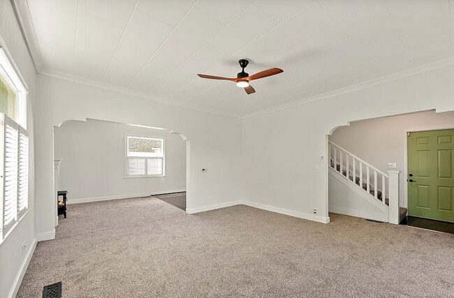 Building Photo - Beautiful Craftsman Home with Ample Parking & Outdoor Space