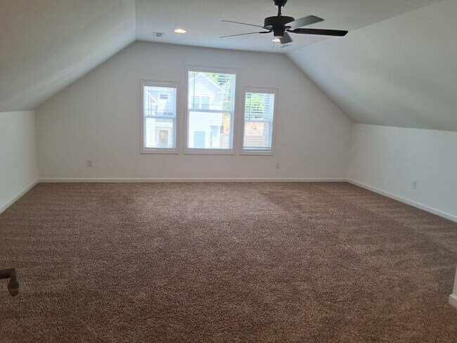 Building Photo - West Knoxville 37932 - 4 bedroom, 2 bath home in desirable Hardin Valley area. - Contact Sharon A...
