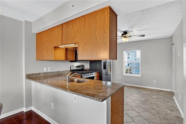 Building Photo - 117 Scenic Hill Dr