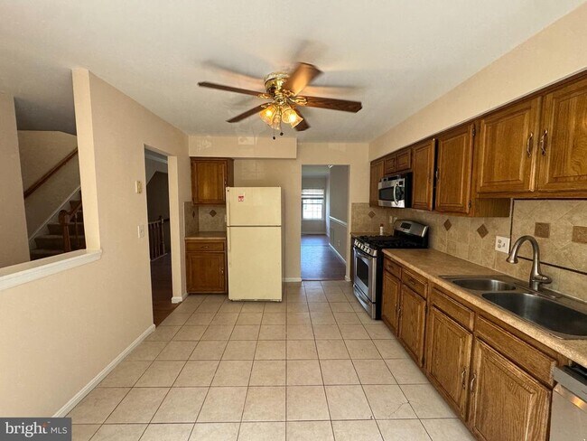 Building Photo - 12302 Sleepy Lake Ct