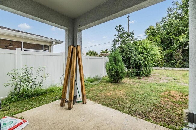 Building Photo - 2073 BRANDING IRON Way