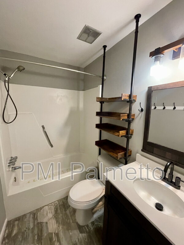 Building Photo - 2A Cutlers Ct