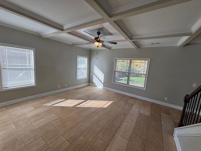 Building Photo - Luxury Home