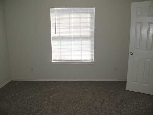 Building Photo - 14426 Fairbuff Ln