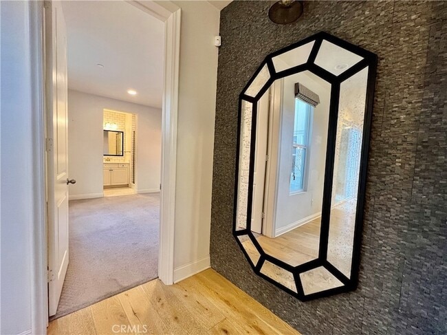 Building Photo - 101 Fixie