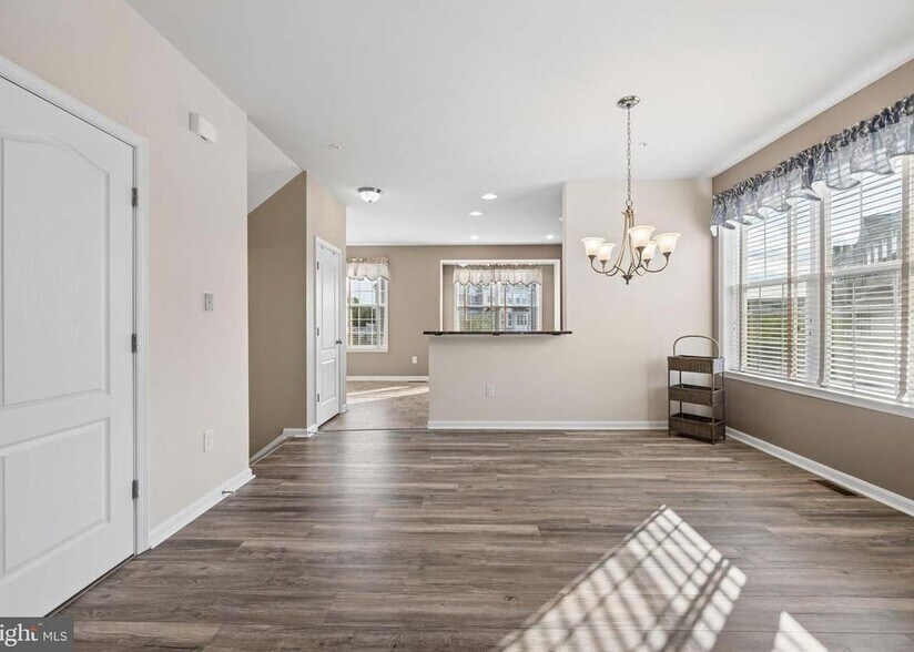 Building Photo - 10367 Lantern Ln