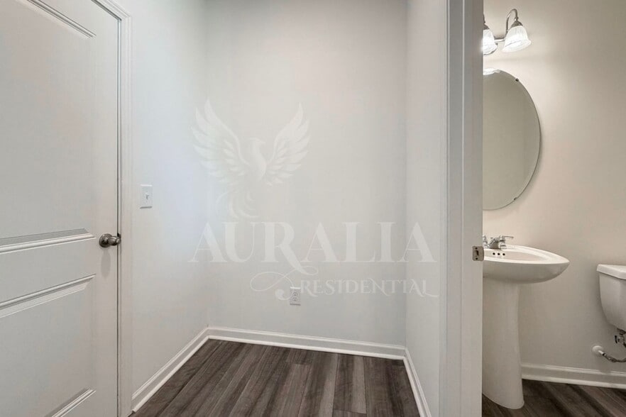 Building Photo - 937 Berkeley Glen Rd