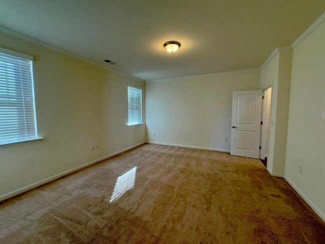 Building Photo - 1200 Governess Ln