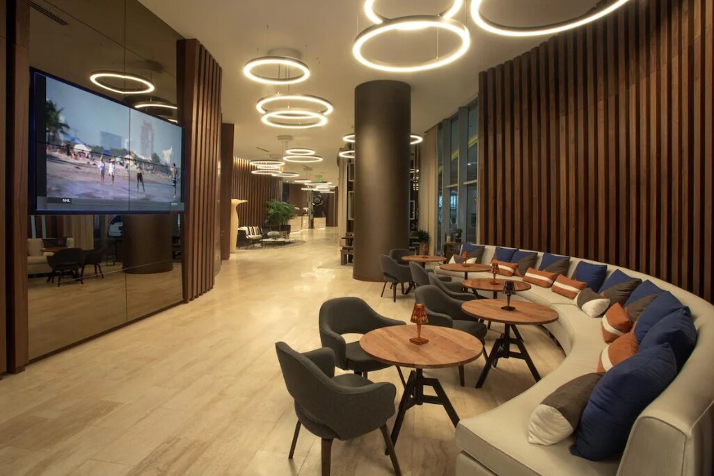Building Photo - 4111 S Ocean Dr