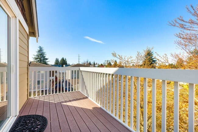 Building Photo - 1619 SW Barton St