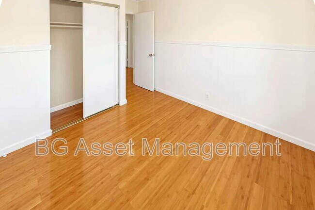 Building Photo - 1550 Kildare Way