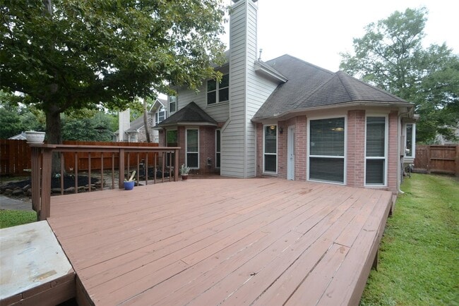 Building Photo - 5327 Willow Knoll Ct