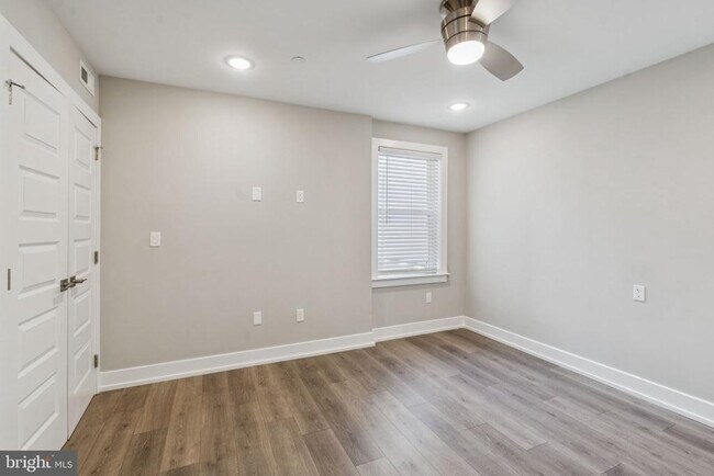 Building Photo - 1309 S 52nd St