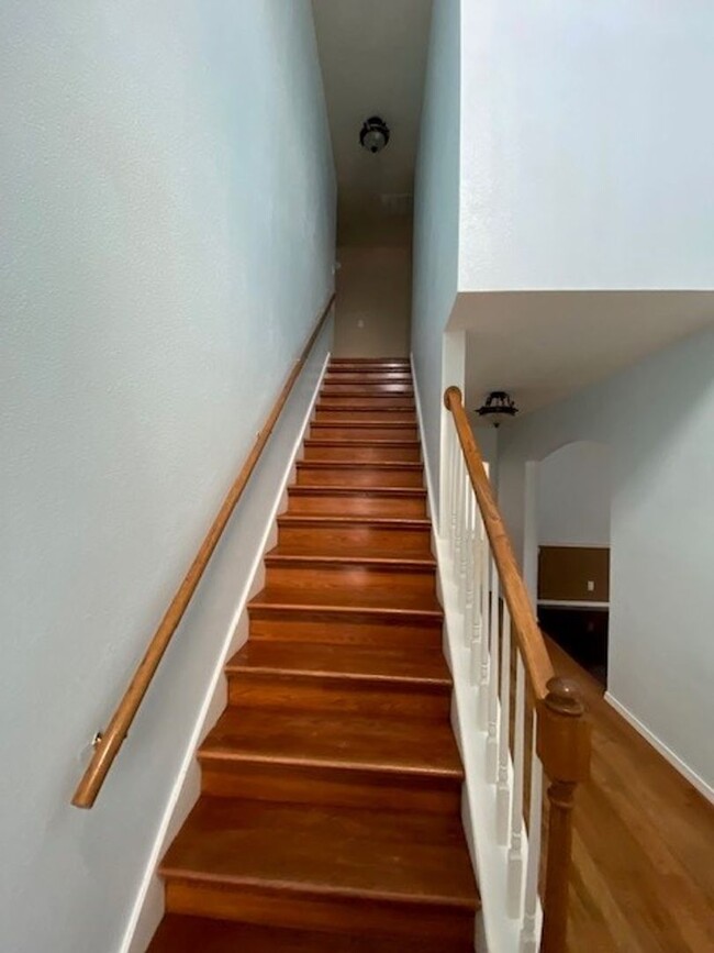 Building Photo - Two-Story Home, 4-5 bedrooms, 2.5 bathroom...