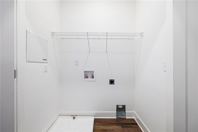 Building Photo - 1540 Millwood Pl