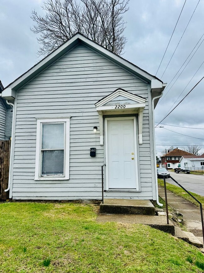 Building Photo - Cottage - Studio/1 bedroom