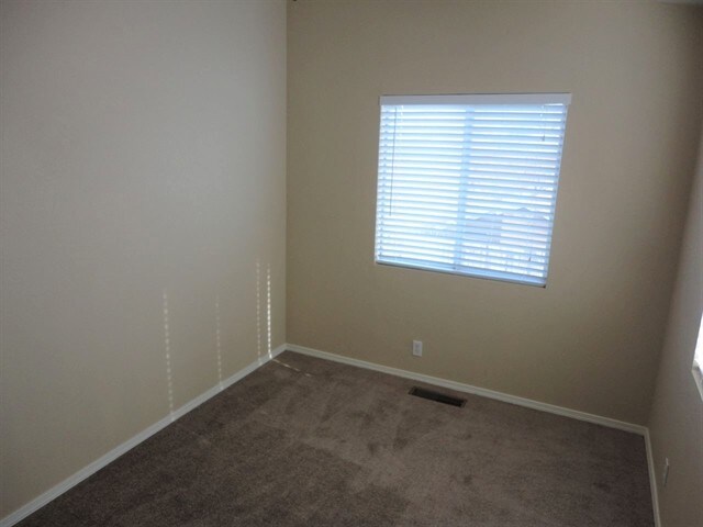 Building Photo - 4712 Whippet Court NE