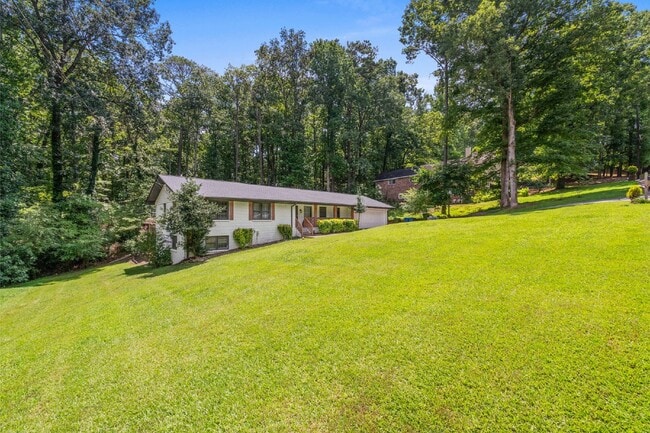 Building Photo - 3740 High Point Ln SW