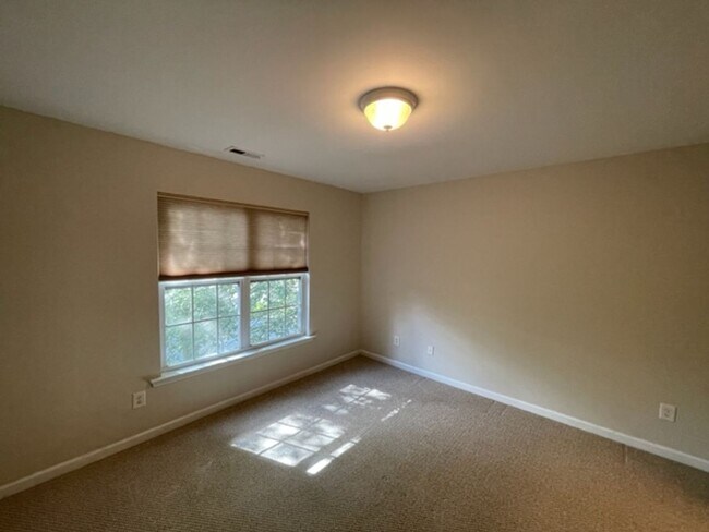 Building Photo - 8203 Saltwood Pl