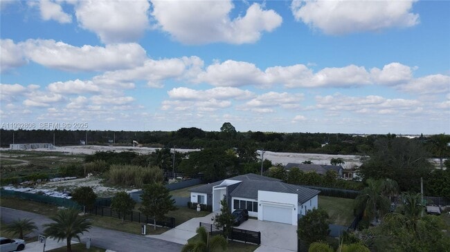 Building Photo - 18961 SW 359th St