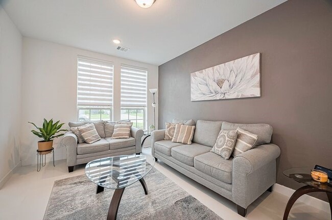 Building Photo - 18311 Licola Mdw Ln