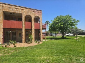 Building Photo - 1715 Highland Park Ave