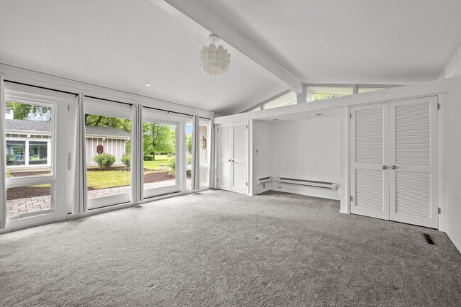Building Photo - 1161 Winwood Dr
