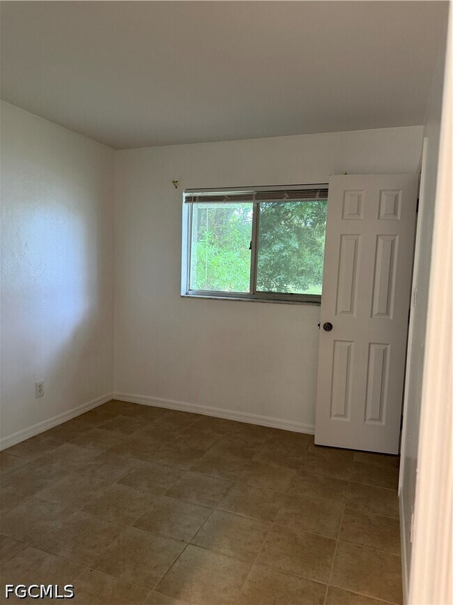 Building Photo - 2610 W Rd