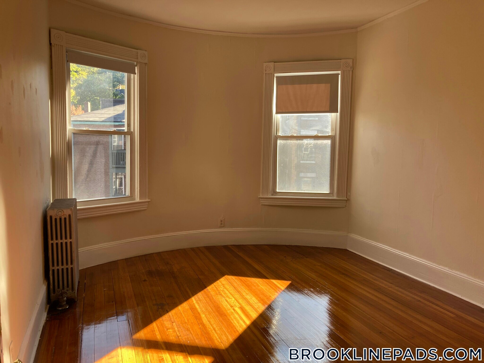 Building Photo - 1595 Beacon St