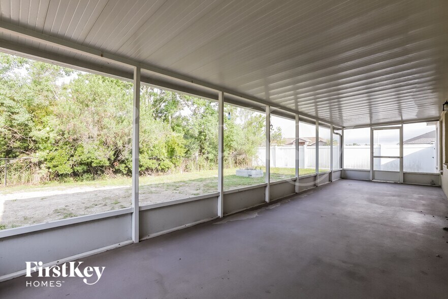 Building Photo - 3668 Sandhill Crane Dr