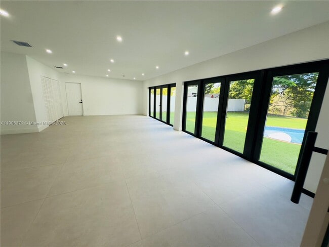 Building Photo - 11835 SW 37th St