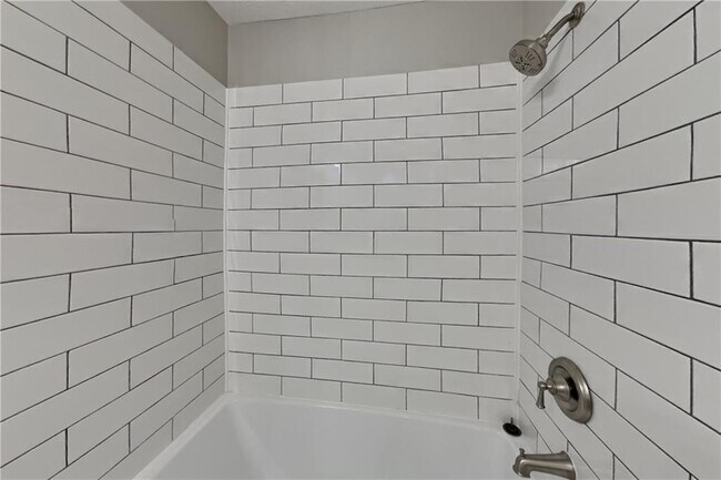 Building Photo - 3279 Deer Valley Dr NW