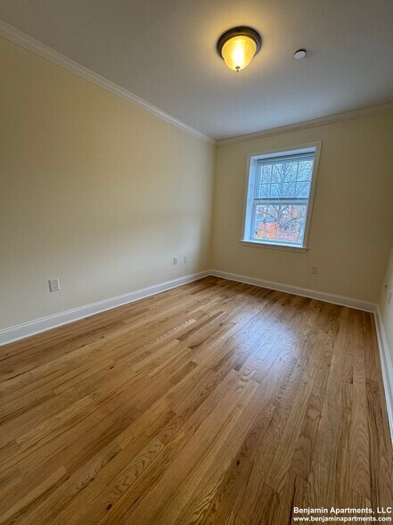 Building Photo - 5 Chauncy St