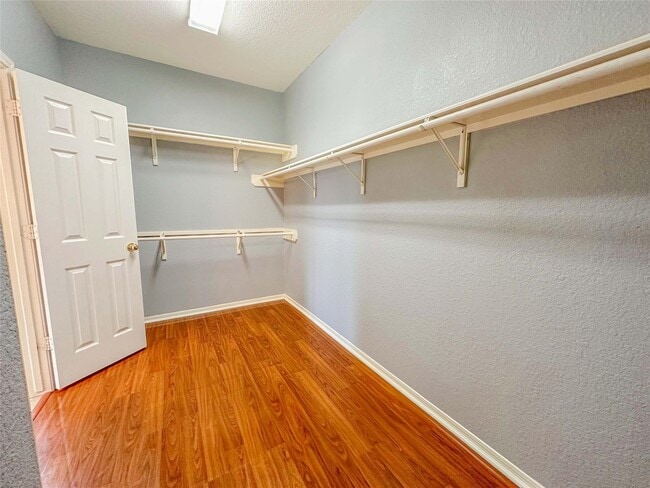 Building Photo - 14627 Cypress Cottage Ct