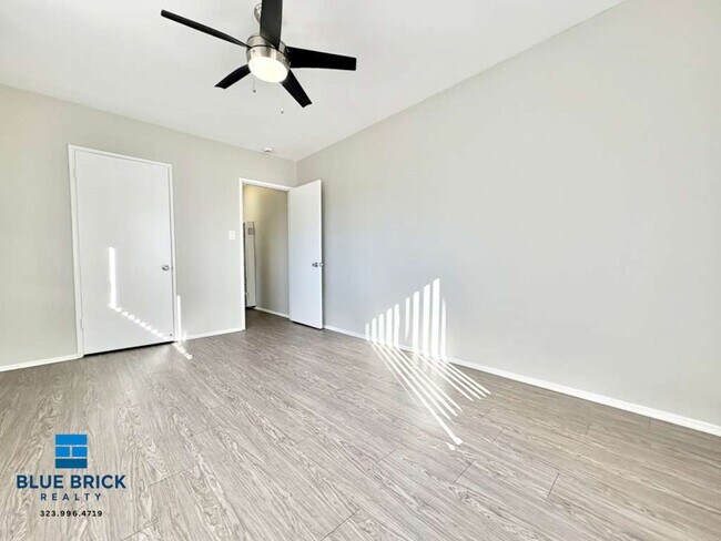 Building Photo - 5315 Whitsett Ave