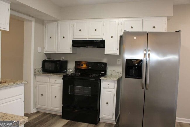 Building Photo - 1010 Mariners Ct