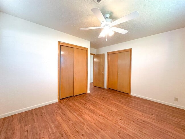 Building Photo - 833 Owl St