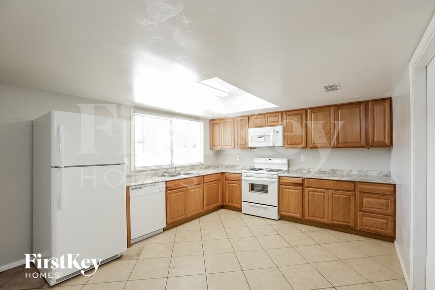 Building Photo - 3509 W Cheryl Dr