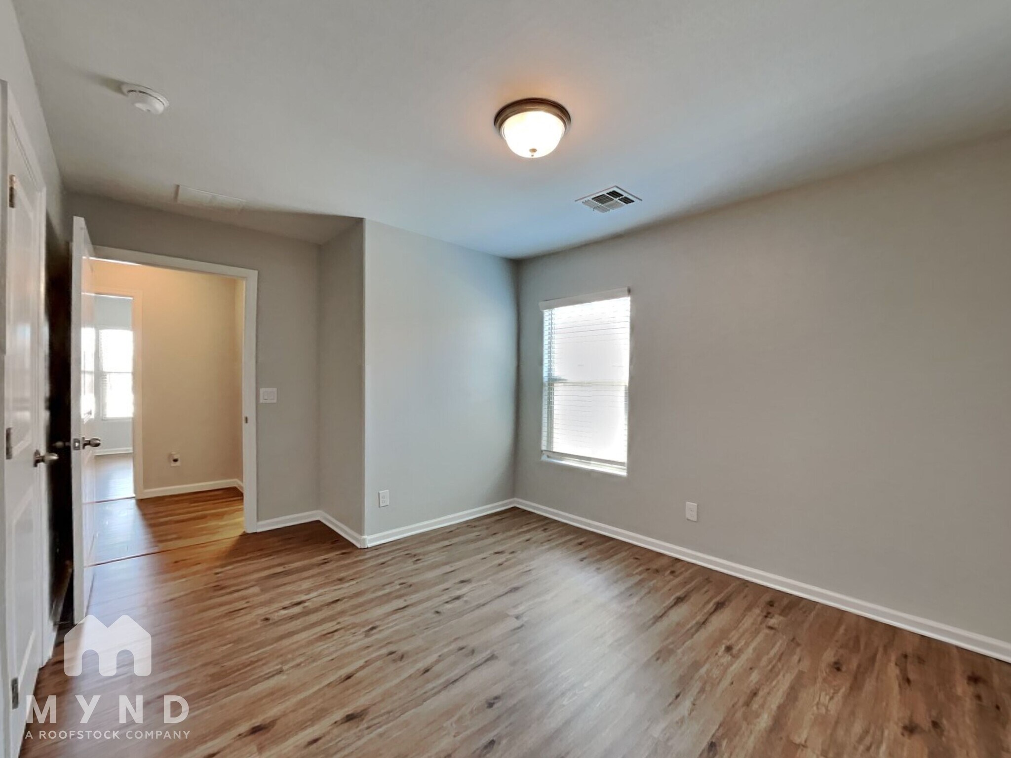 Building Photo - 2383 Oakmont Ln