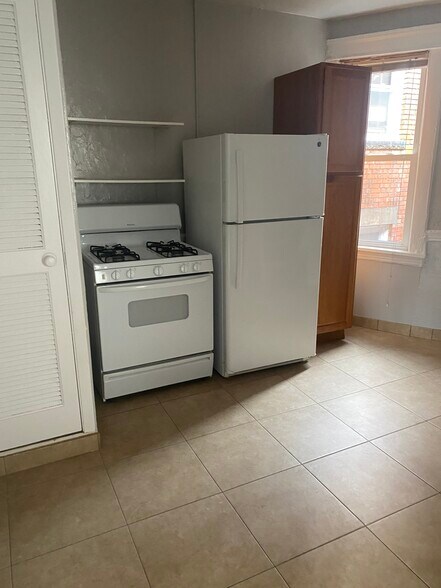 Kitchen - 2133 Murray Hill Rd