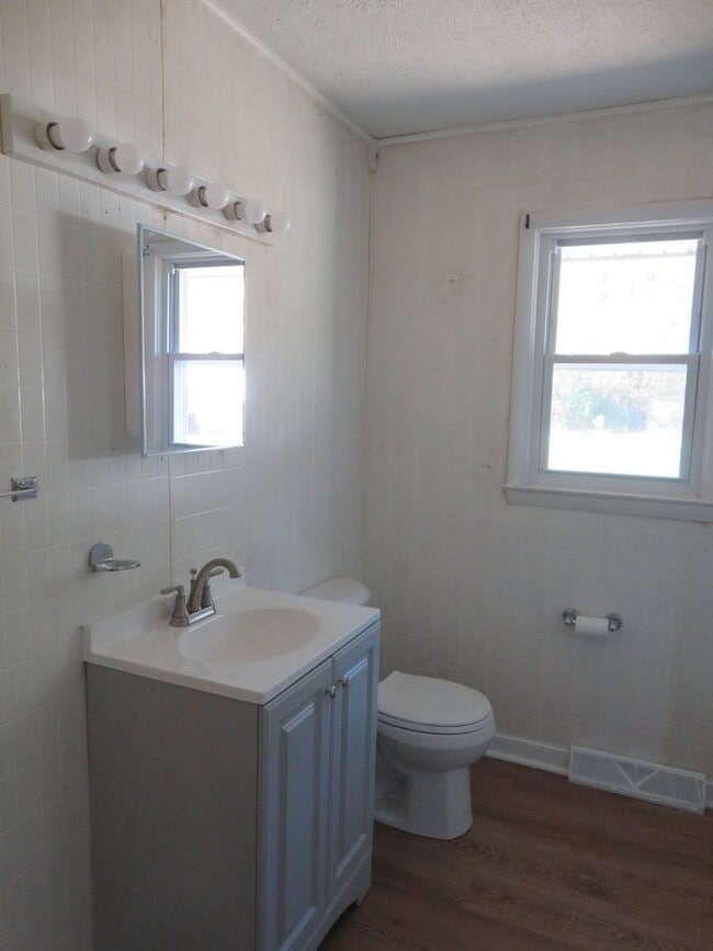 Building Photo - Dinwiddie County