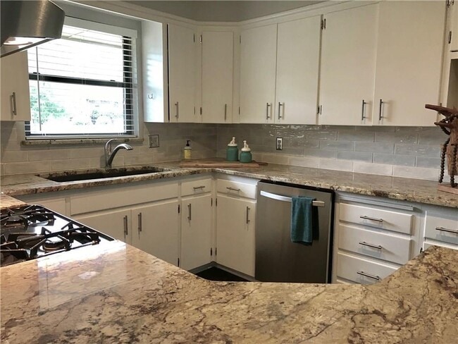 Building Photo - 1505 Brighton Ave